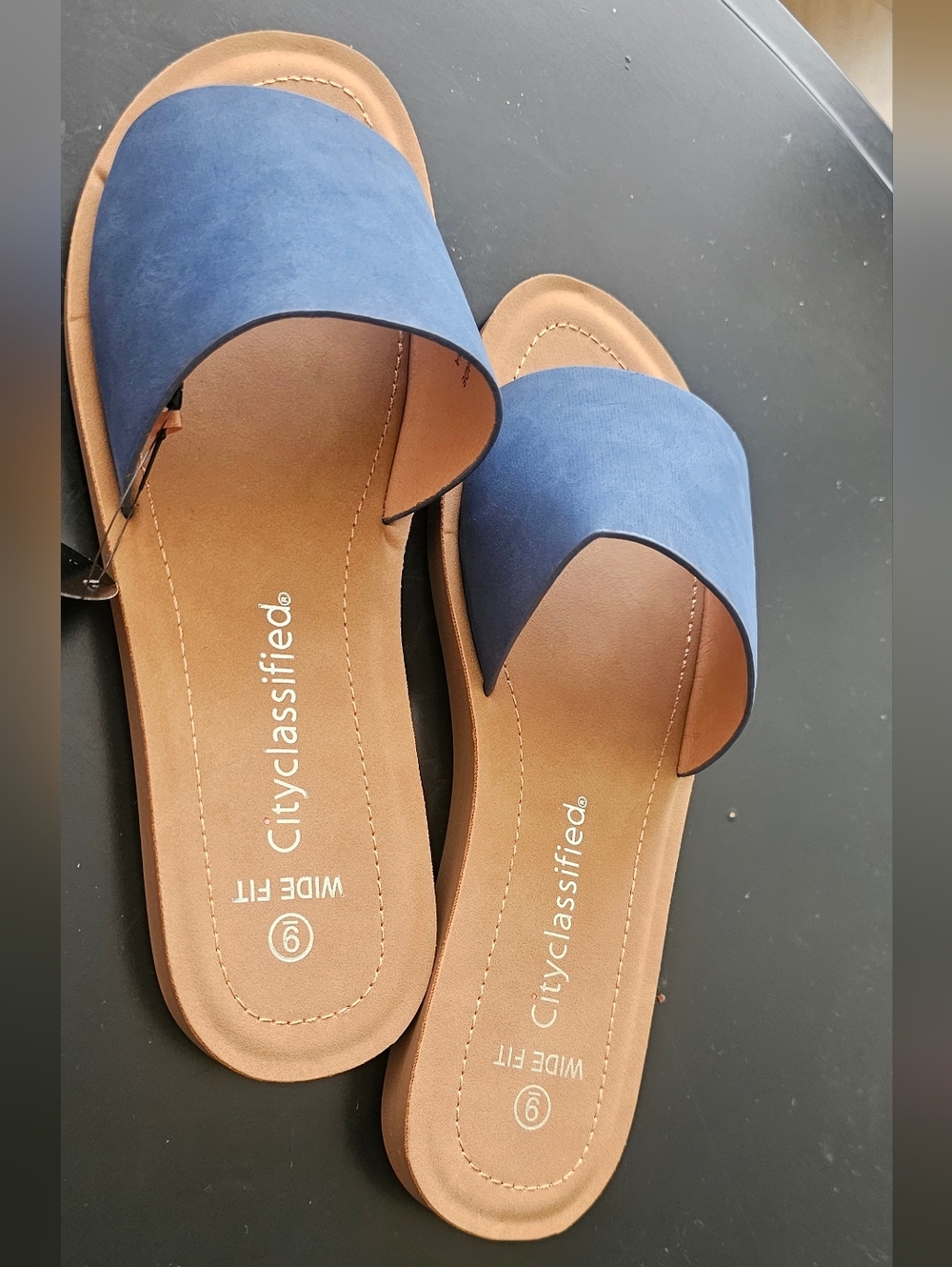 Cityclassified Navy and Tan Wide-Fit Slide Sandals Size 9